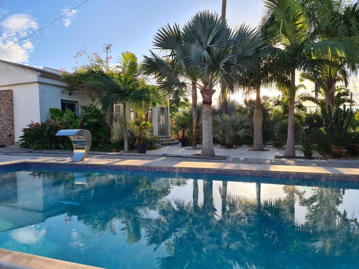 Tropical Paradise Villa In Торевьиа Экстерьер фото