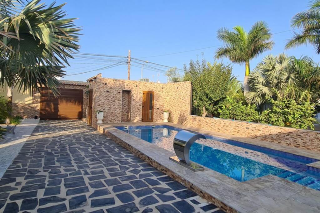 Tropical Paradise Villa In Торевьиа Экстерьер фото