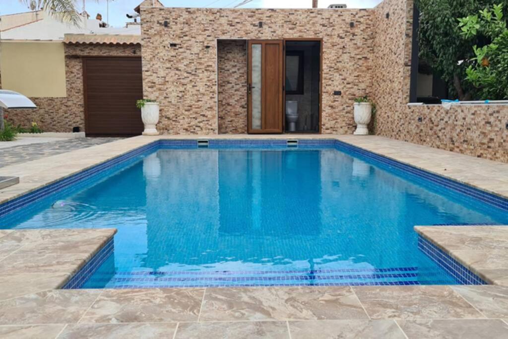 Tropical Paradise Villa In Торевьиа Экстерьер фото