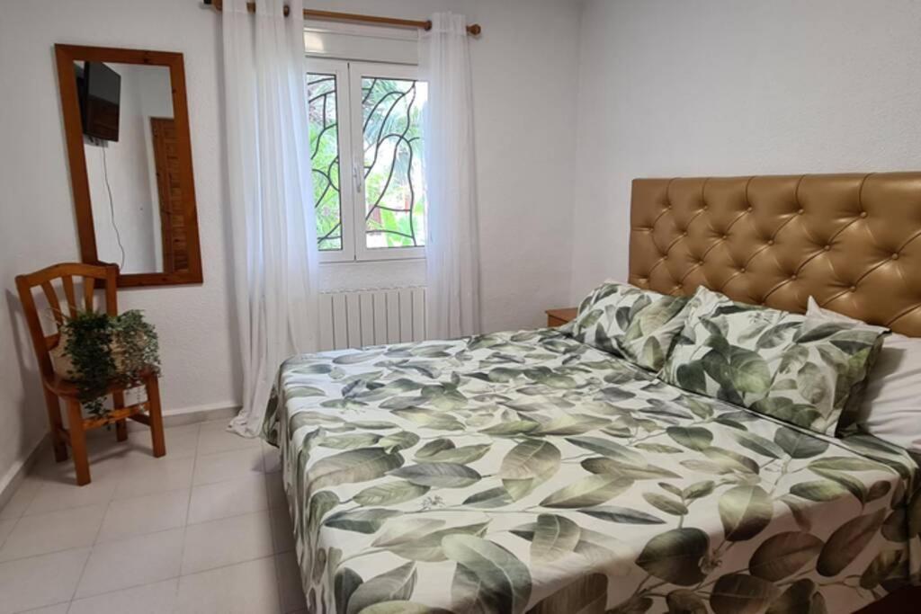Tropical Paradise Villa In Торевьиа Экстерьер фото